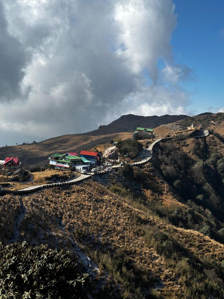 Road to sandakphu
