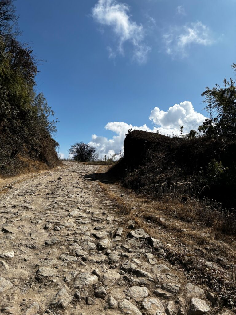 Roads of Sandakphu